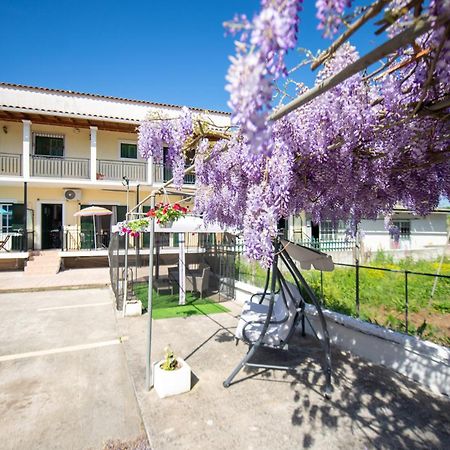 Ionian Luxury Apartments Перама Екстериор снимка