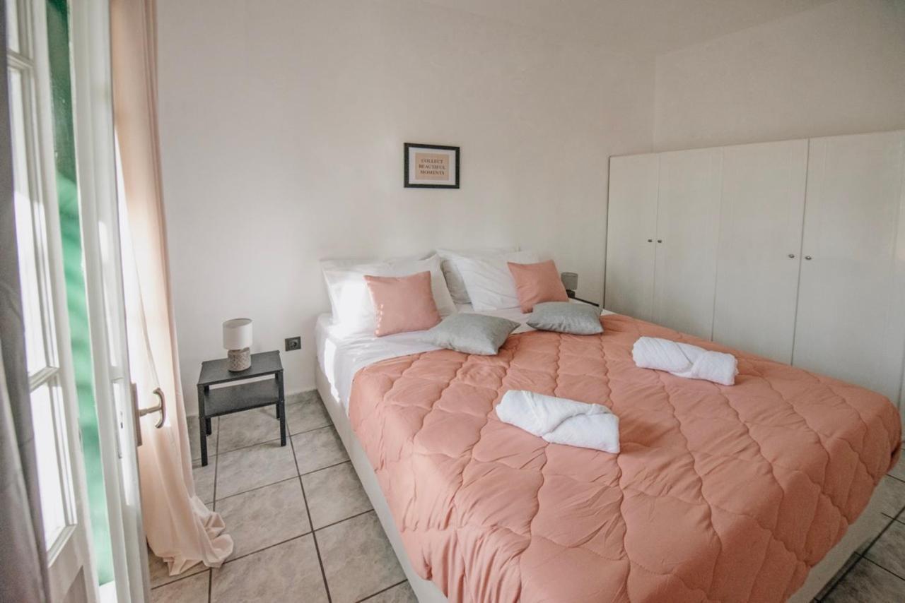 Ionian Luxury Apartments Перама Екстериор снимка