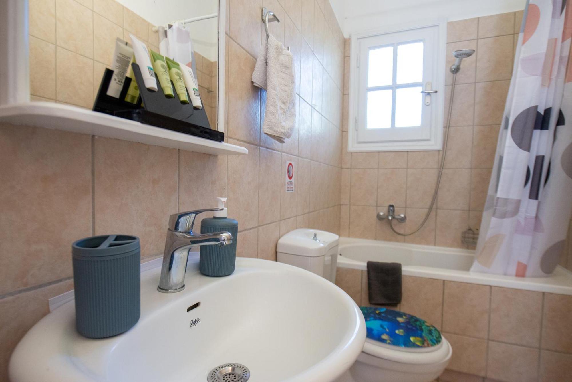 Ionian Luxury Apartments Перама Екстериор снимка