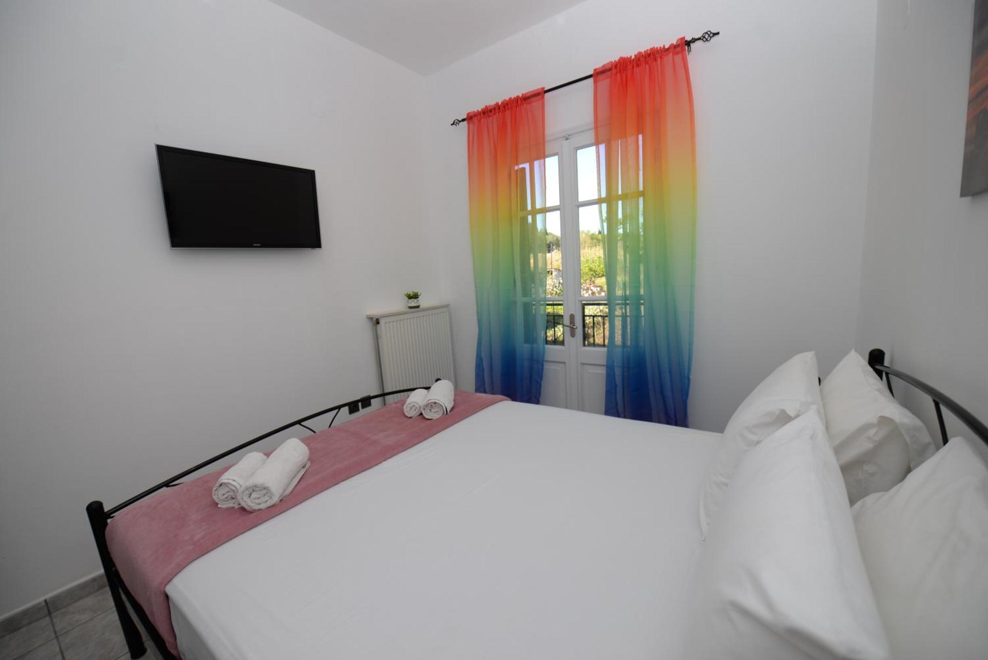 Ionian Luxury Apartments Перама Екстериор снимка